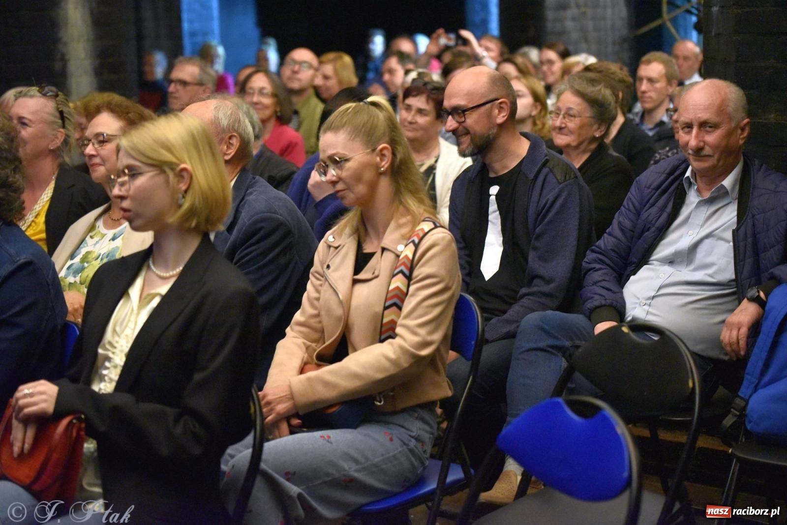 Zdjęcie w galerii na portalu naszraciborz.pl: SIDOR x S-AGE. Klasyka w elektronicznym brzmieniu w podziemiach wodociągów wiadomości z regionu