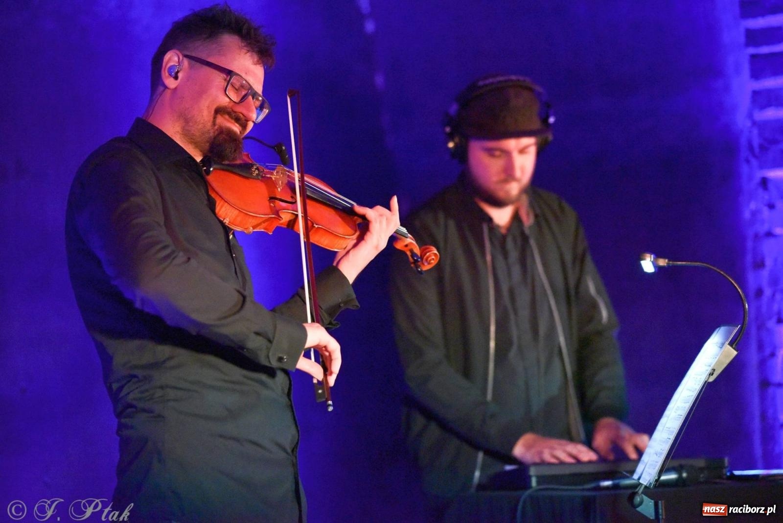 Zdjęcie w galerii na portalu naszraciborz.pl: SIDOR x S-AGE. Klasyka w elektronicznym brzmieniu w podziemiach wodociągów wiadomości z regionu