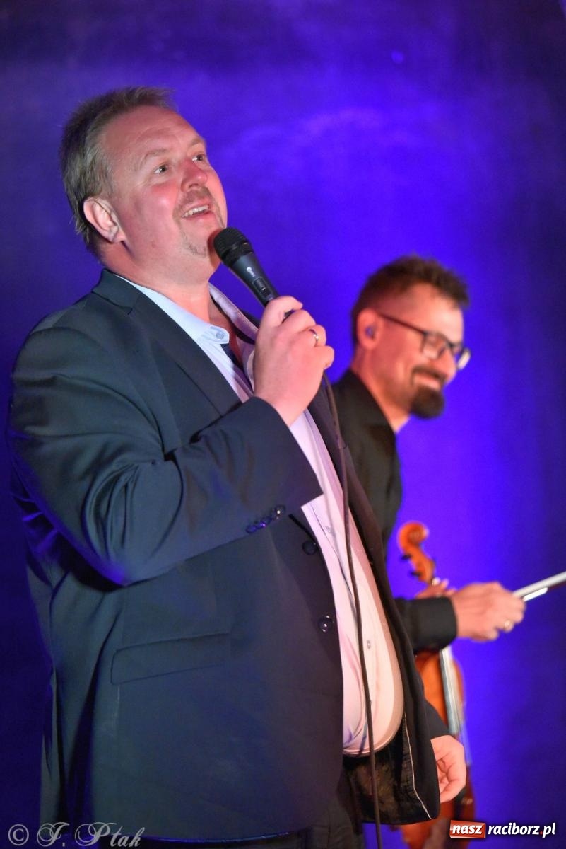 Zdjęcie w galerii na portalu naszraciborz.pl: SIDOR x S-AGE. Klasyka w elektronicznym brzmieniu w podziemiach wodociągów wiadomości z regionu