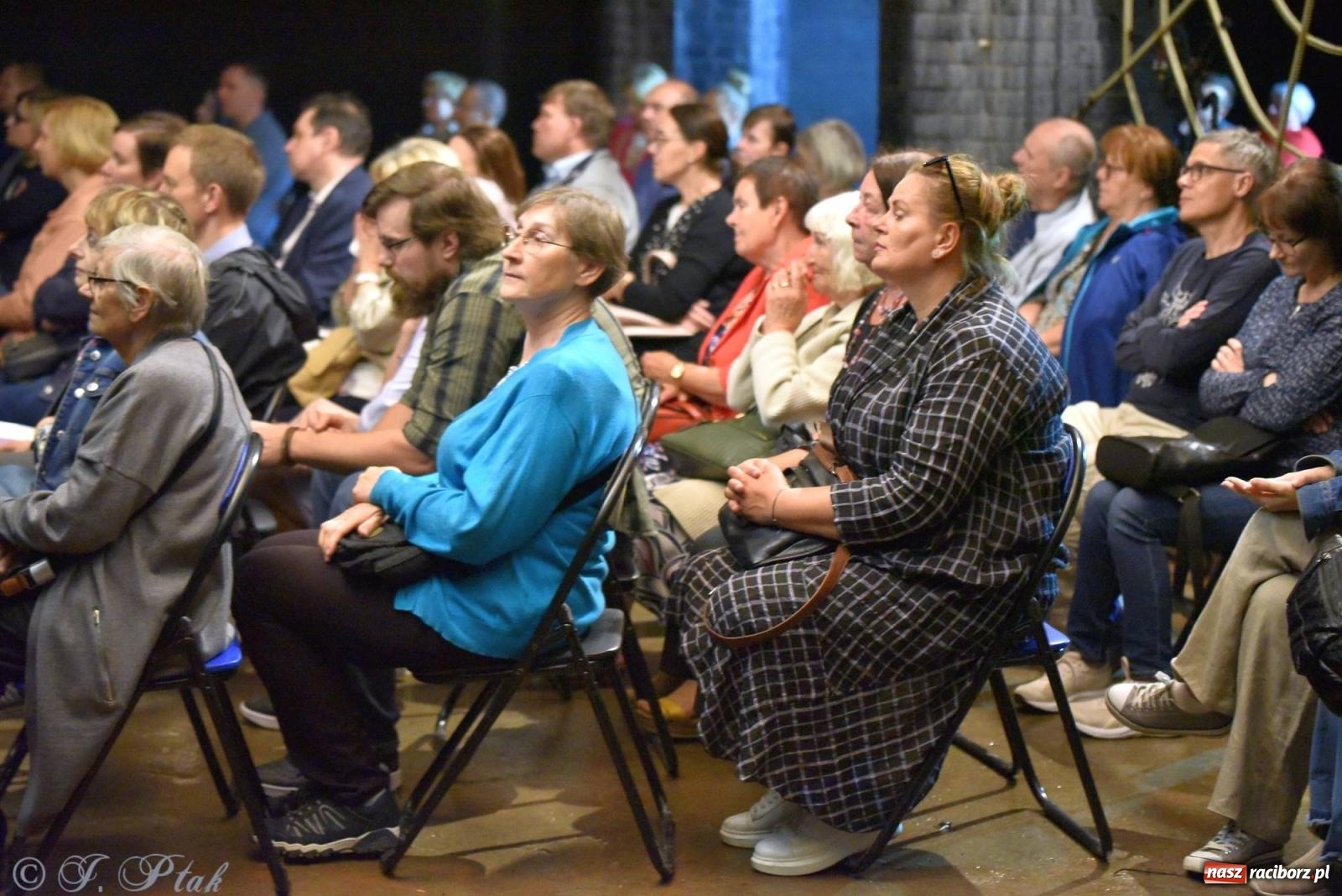 Zdjęcie w galerii na portalu naszraciborz.pl: SIDOR x S-AGE. Klasyka w elektronicznym brzmieniu w podziemiach wodociągów wiadomości z regionu