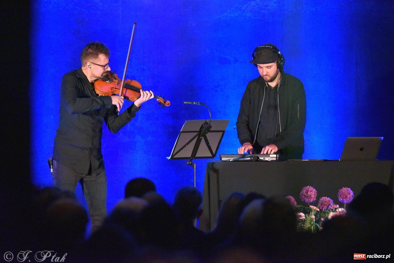 Zdjęcie w galerii na portalu naszraciborz.pl: SIDOR x S-AGE. Klasyka w elektronicznym brzmieniu w podziemiach wodociągów wiadomości z regionu