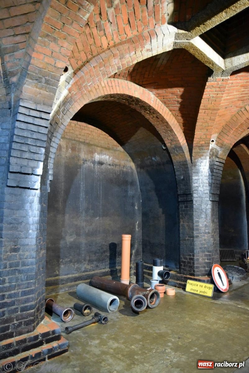 Zdjęcie w galerii na portalu naszraciborz.pl: SIDOR x S-AGE. Klasyka w elektronicznym brzmieniu w podziemiach wodociągów wiadomości z regionu