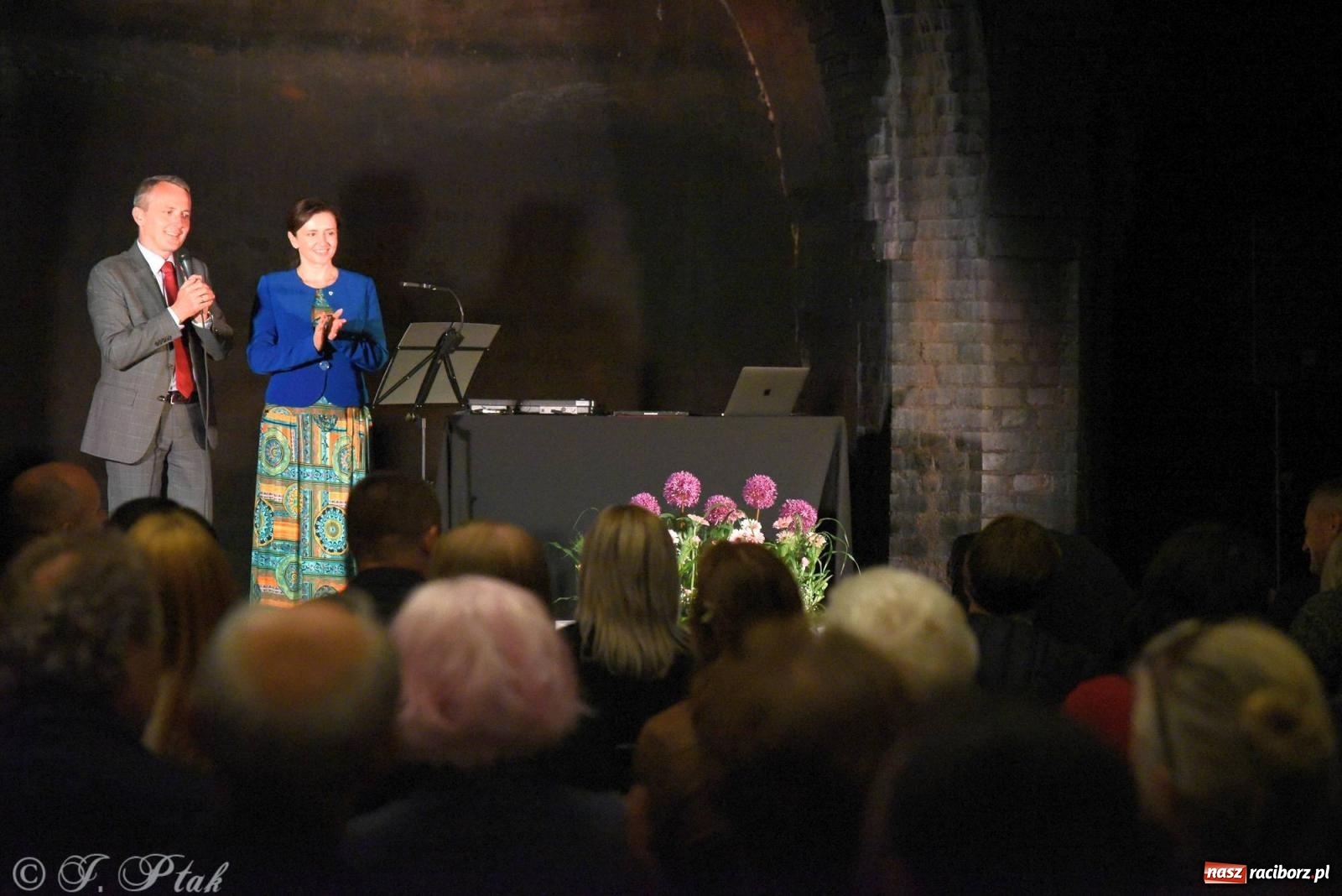 Zdjęcie w galerii na portalu naszraciborz.pl: SIDOR x S-AGE. Klasyka w elektronicznym brzmieniu w podziemiach wodociągów wiadomości z regionu