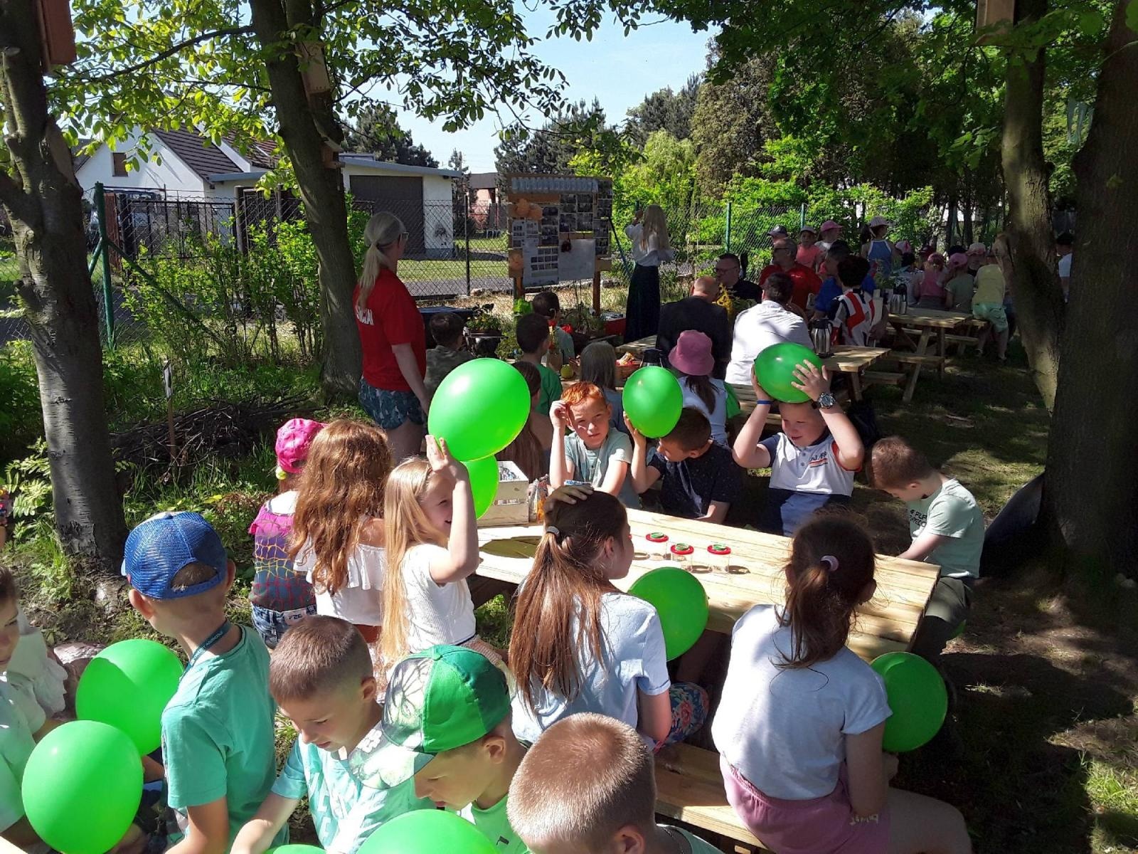 Zdjęcie w galerii na portalu naszraciborz.pl: W szkole w Nędzy powstała strefa bioróżnorodności wiadomości z regionu