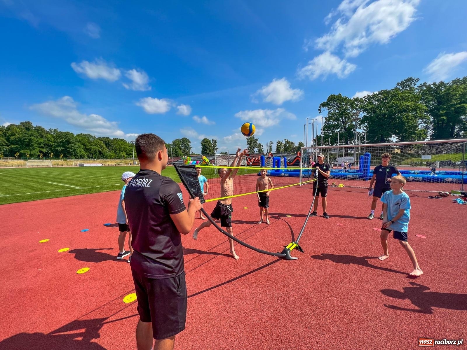 Zdjęcie w galerii na portalu naszraciborz.pl: Miasteczko Sportowe Młodych Mistrzów na Dni Raciborza wiadomości z regionu