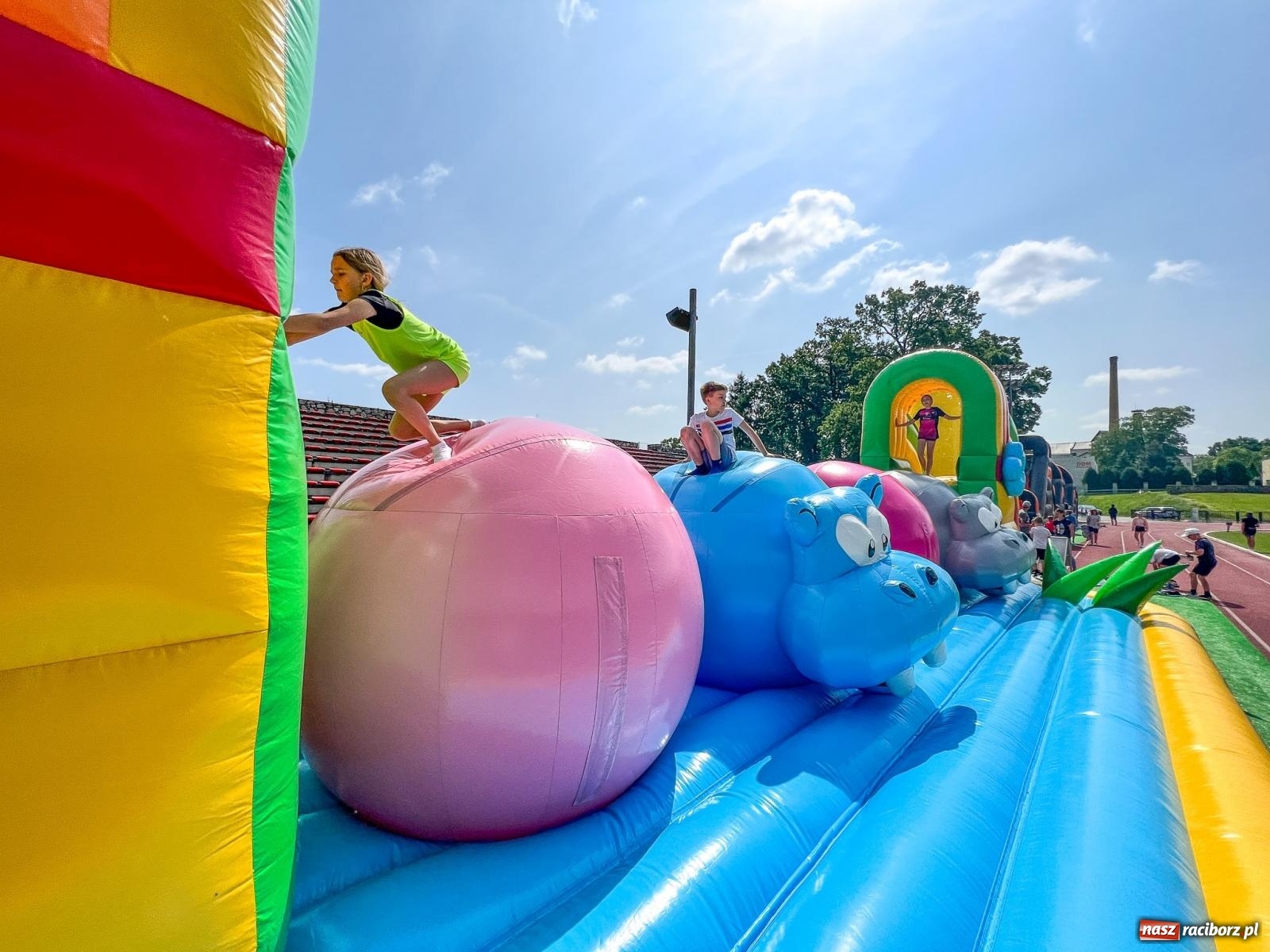 Zdjęcie w galerii na portalu naszraciborz.pl: Miasteczko Sportowe Młodych Mistrzów na Dni Raciborza wiadomości z regionu