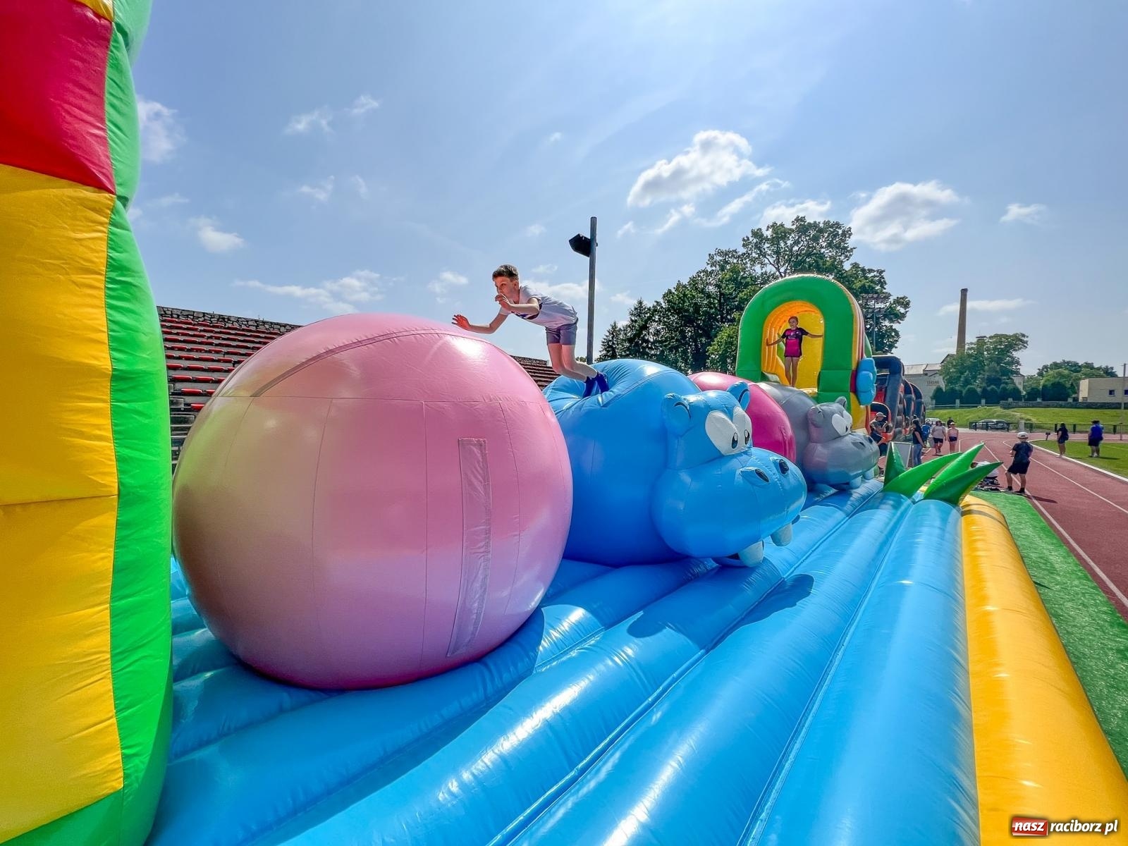 Zdjęcie w galerii na portalu naszraciborz.pl: Miasteczko Sportowe Młodych Mistrzów na Dni Raciborza wiadomości z regionu