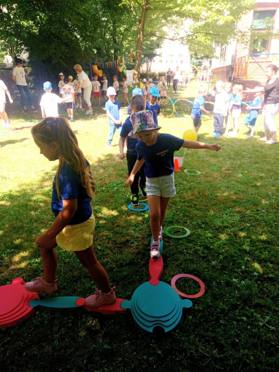 Zdjęcie w galerii na portalu naszraciborz.pl: Dzień Dziecka na Kochanowskiego wiadomości z regionu