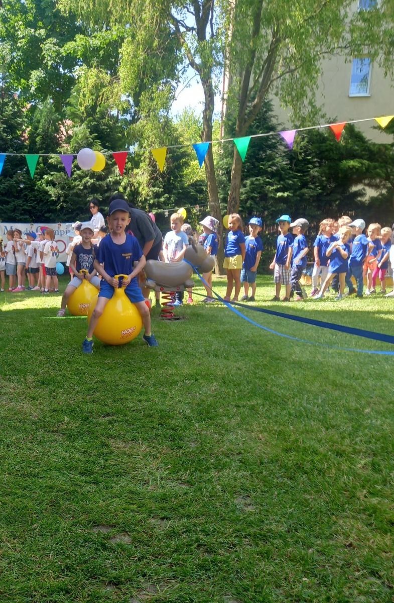 Zdjęcie w galerii na portalu naszraciborz.pl: Dzień Dziecka na Kochanowskiego wiadomości z regionu