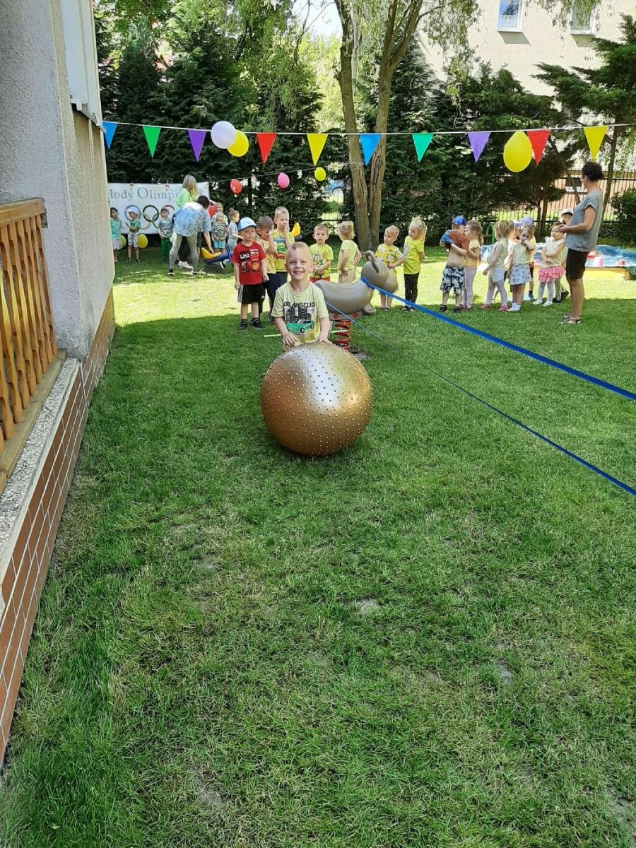 Zdjęcie w galerii na portalu naszraciborz.pl: Dzień Dziecka na Kochanowskiego wiadomości z regionu