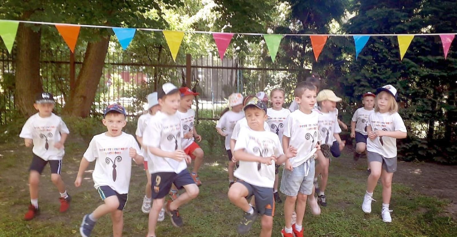 Zdjęcie w galerii na portalu naszraciborz.pl: Dzień Dziecka na Kochanowskiego wiadomości z regionu