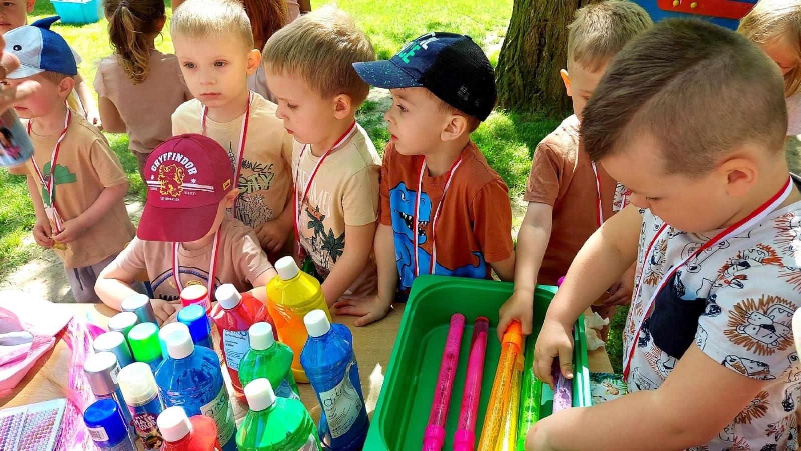 Zdjęcie w galerii na portalu naszraciborz.pl: Dzień Dziecka na Kochanowskiego wiadomości z regionu