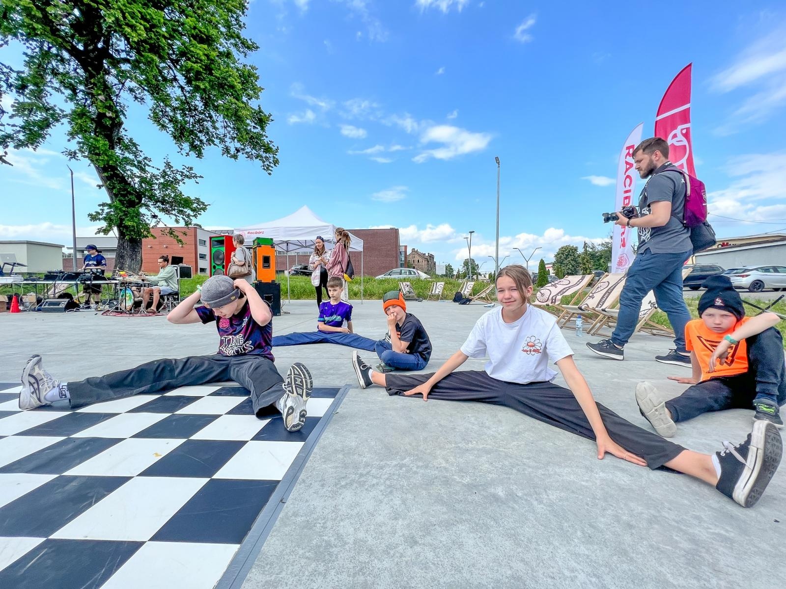 Zdjęcie w galerii na portalu naszraciborz.pl: Breaking na Zamkowej, breaking pod Muzeum [FOTO i WIDEO] wiadomości z regionu