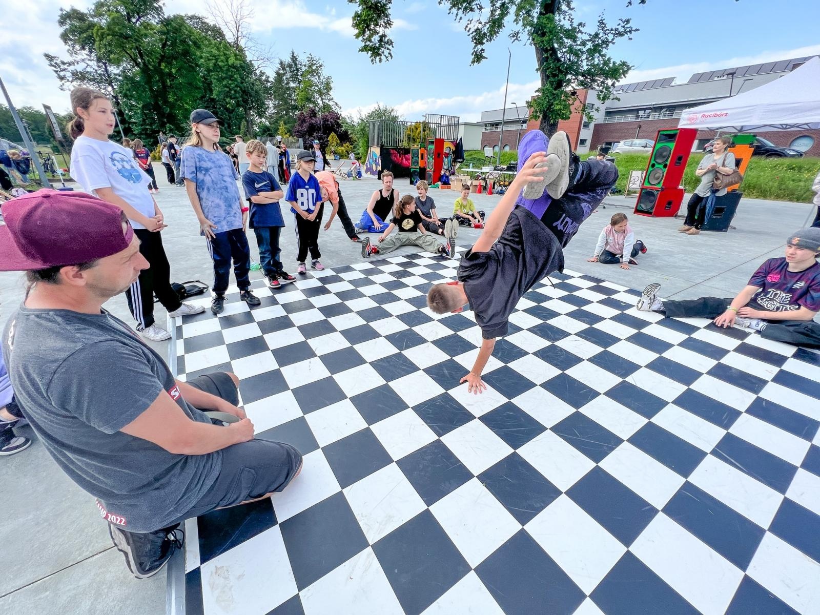 Zdjęcie w galerii na portalu naszraciborz.pl: Breaking na Zamkowej, breaking pod Muzeum [FOTO i WIDEO] wiadomości z regionu