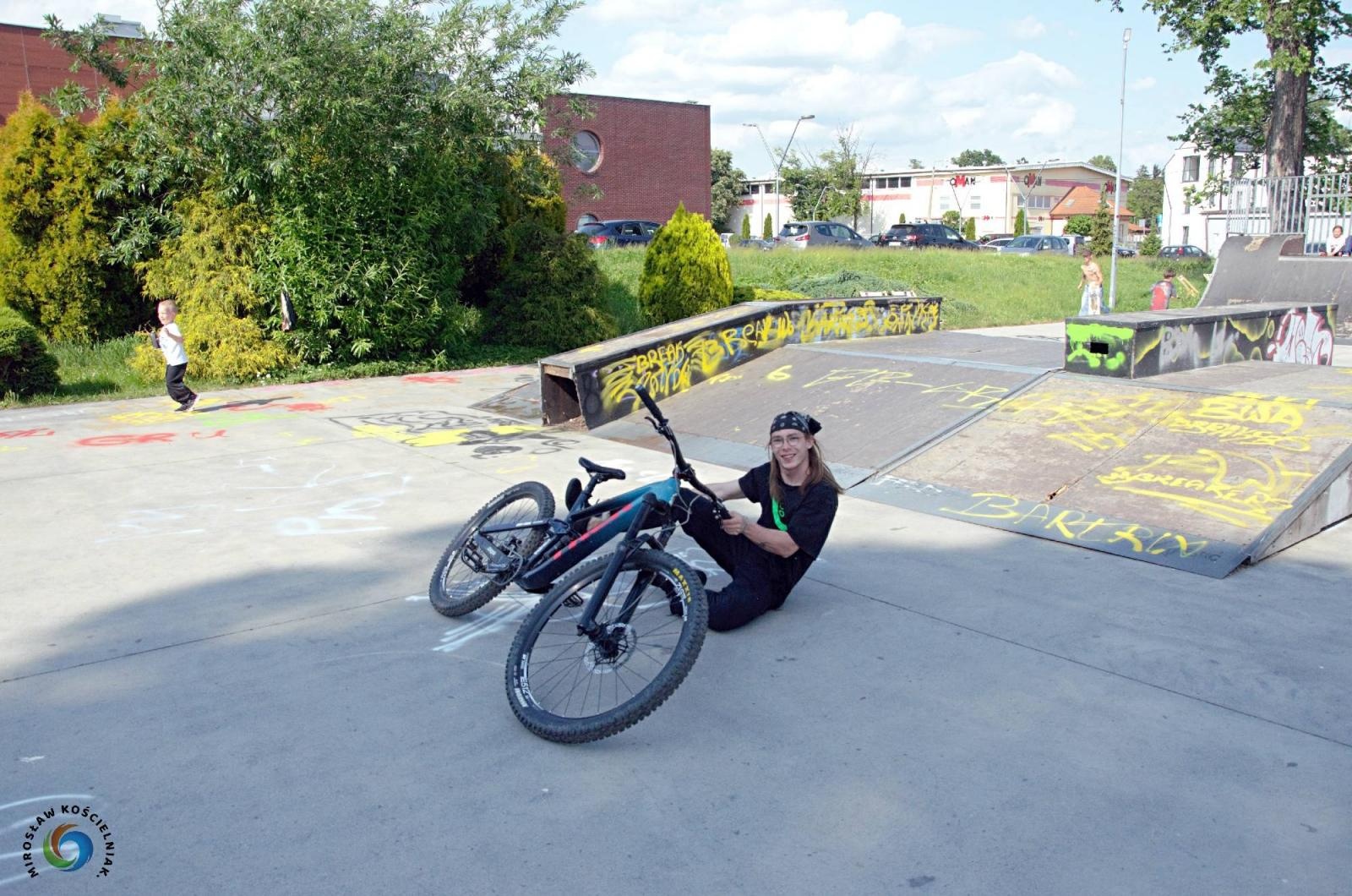 Zdjęcie w galerii na portalu naszraciborz.pl: Breaking na Zamkowej, breaking pod Muzeum [FOTO i WIDEO] wiadomości z regionu