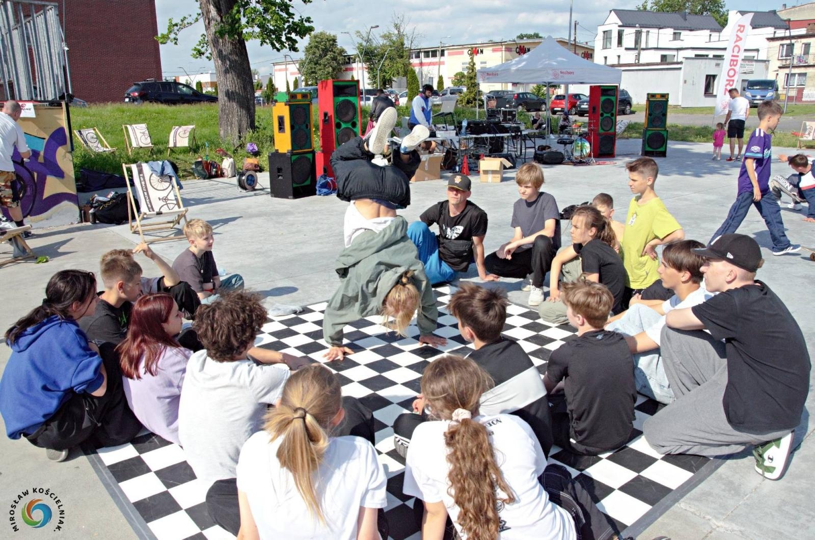 Zdjęcie w galerii na portalu naszraciborz.pl: Breaking na Zamkowej, breaking pod Muzeum [FOTO i WIDEO] wiadomości z regionu
