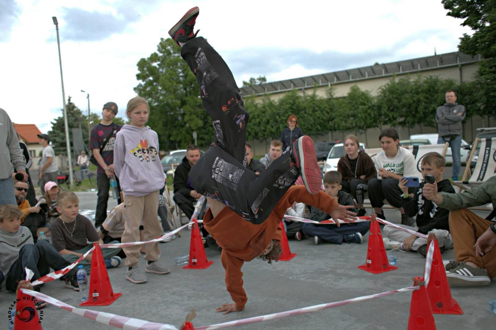 Zdjęcie w galerii na portalu naszraciborz.pl: Breaking na Zamkowej, breaking pod Muzeum [FOTO i WIDEO] wiadomości z regionu