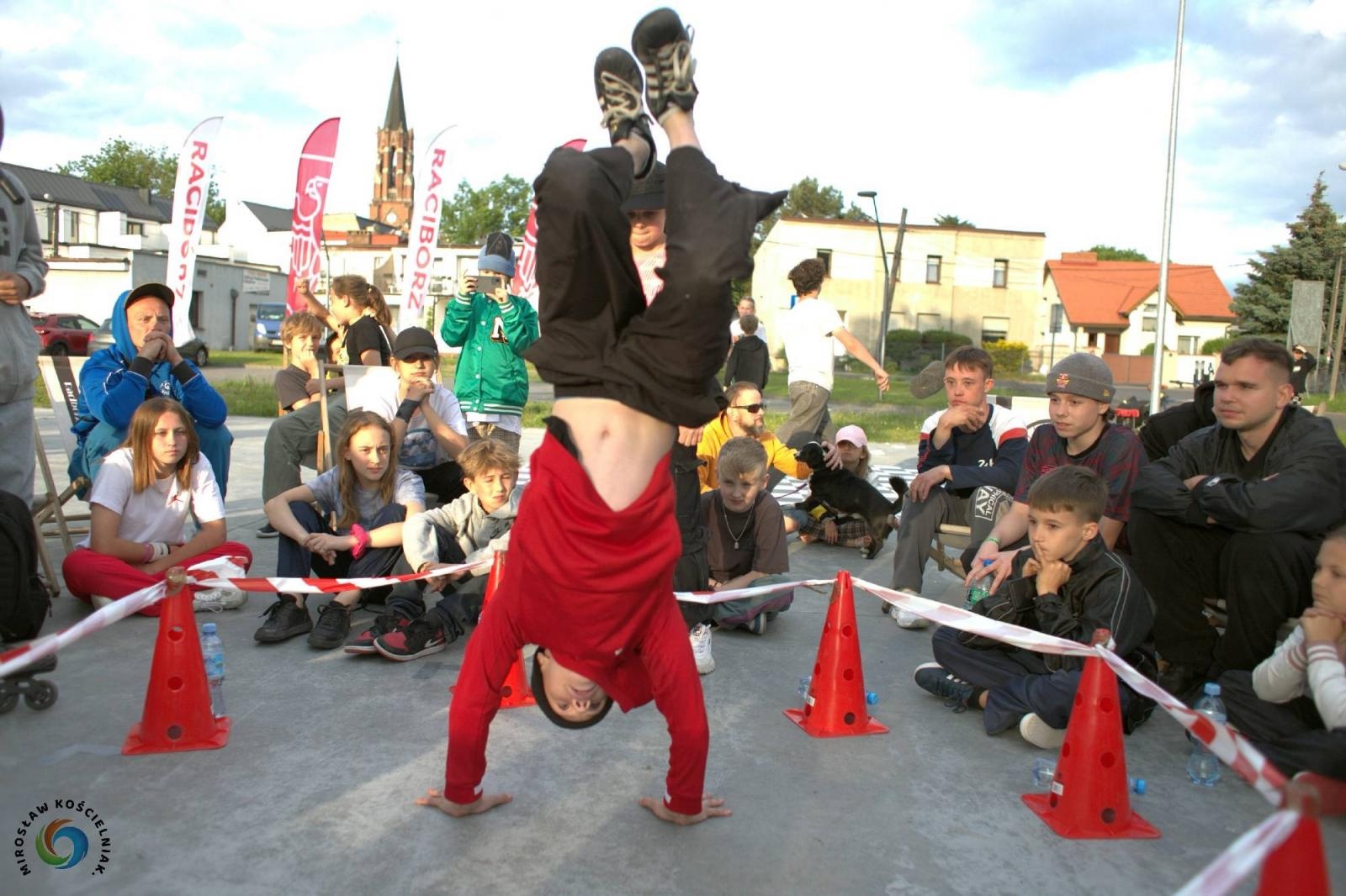 Zdjęcie w galerii na portalu naszraciborz.pl: Breaking na Zamkowej, breaking pod Muzeum [FOTO i WIDEO] wiadomości z regionu