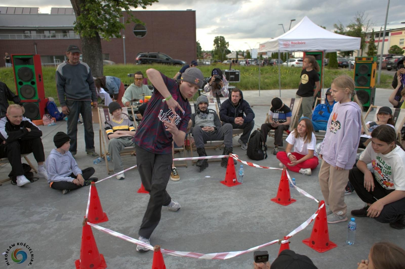 Zdjęcie w galerii na portalu naszraciborz.pl: Breaking na Zamkowej, breaking pod Muzeum [FOTO i WIDEO] wiadomości z regionu