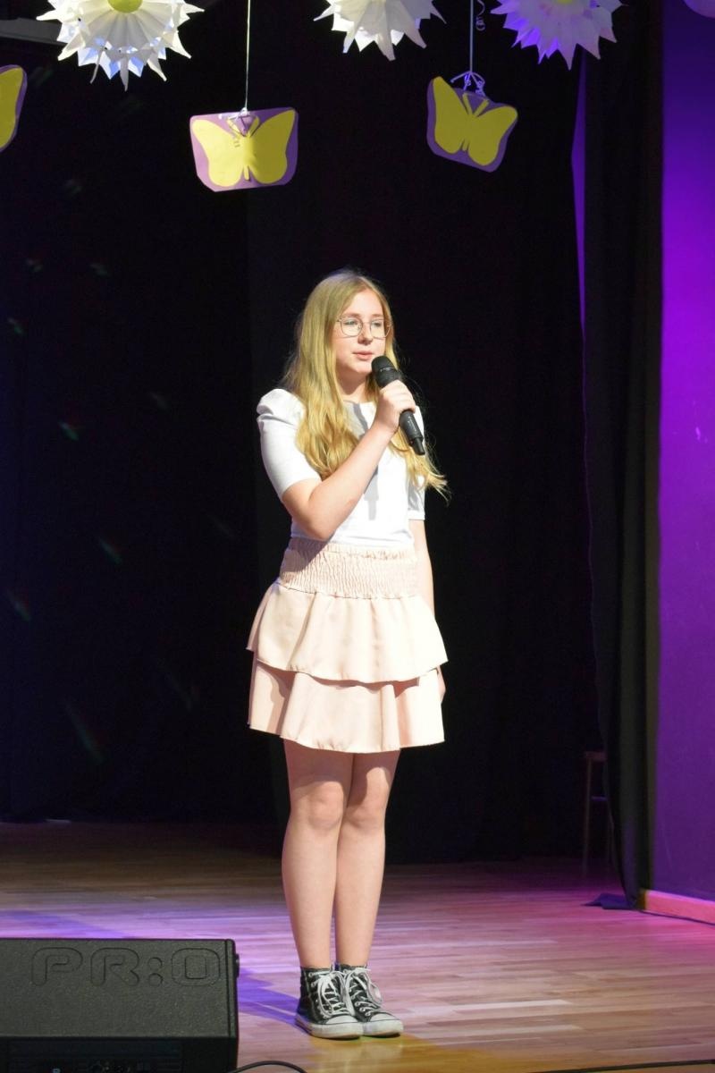 Zdjęcie w galerii na portalu naszraciborz.pl: Znamy najlepszych wokalistów Powiatowego Festiwalu Twórczości Artystycznej wiadomości z regionu