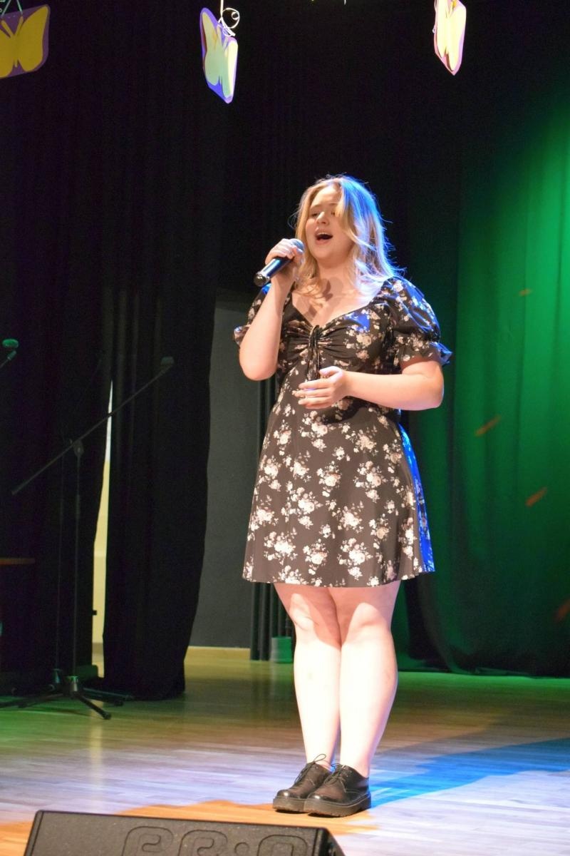 Zdjęcie w galerii na portalu naszraciborz.pl: Znamy najlepszych wokalistów Powiatowego Festiwalu Twórczości Artystycznej wiadomości z regionu