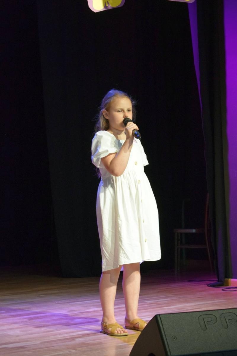 Zdjęcie w galerii na portalu naszraciborz.pl: Znamy najlepszych wokalistów Powiatowego Festiwalu Twórczości Artystycznej wiadomości z regionu