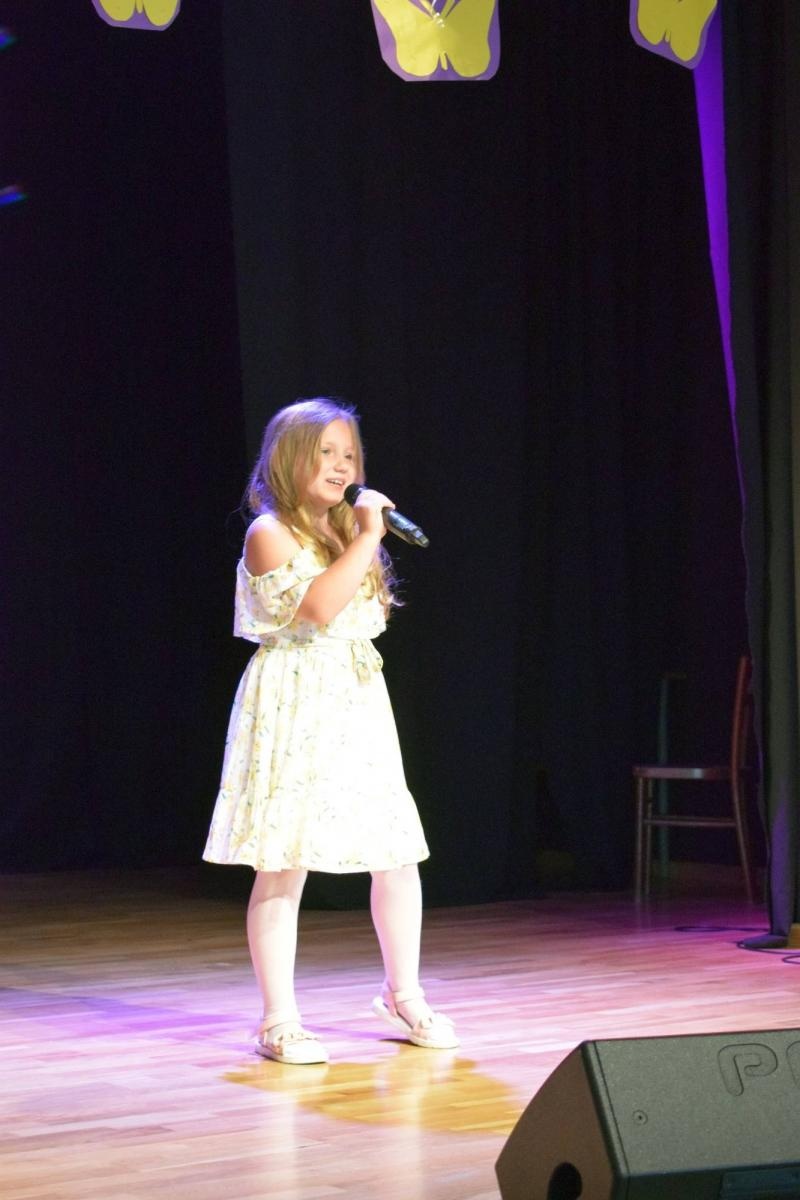 Zdjęcie w galerii na portalu naszraciborz.pl: Znamy najlepszych wokalistów Powiatowego Festiwalu Twórczości Artystycznej wiadomości z regionu