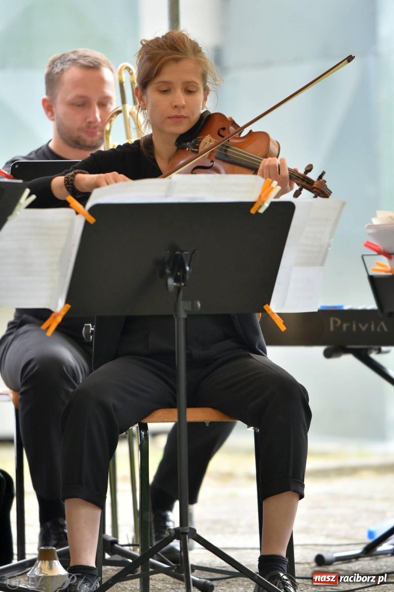 Zdjęcie w galerii na portalu naszraciborz.pl: W muzycznym ogrodzie, czyli The Teacher’s Band na Dni Raciborza wiadomości z regionu