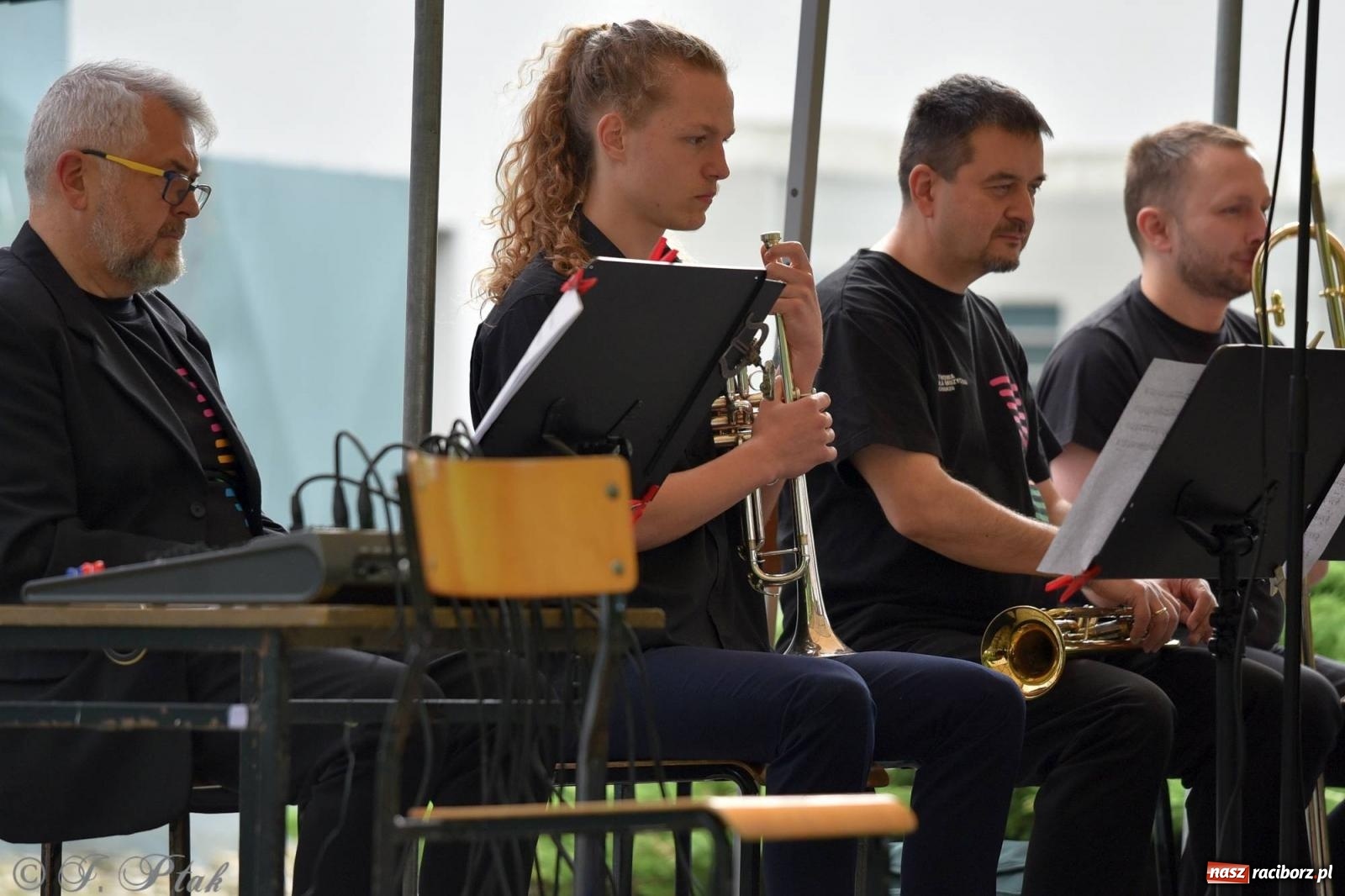 Zdjęcie w galerii na portalu naszraciborz.pl: W muzycznym ogrodzie, czyli The Teacher’s Band na Dni Raciborza wiadomości z regionu