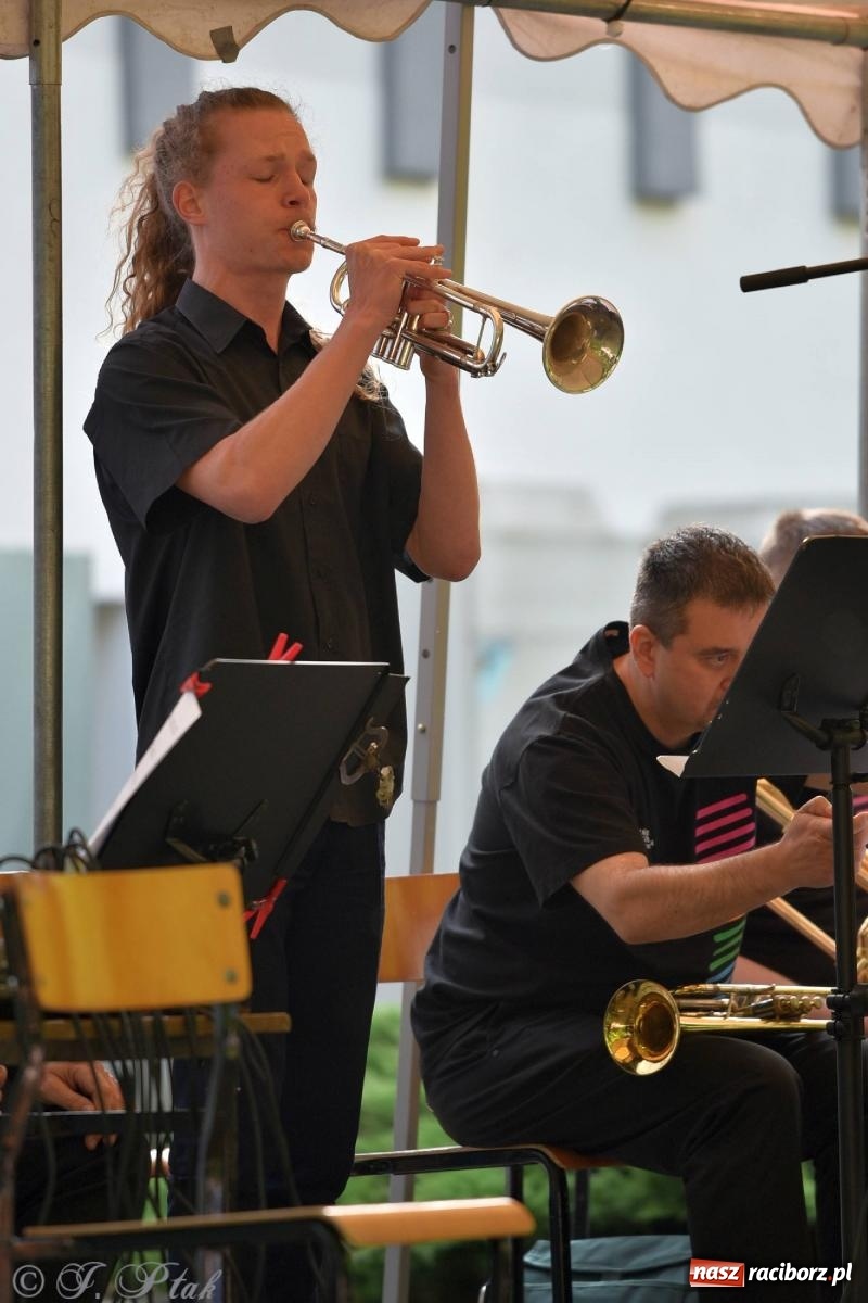 Zdjęcie w galerii na portalu naszraciborz.pl: W muzycznym ogrodzie, czyli The Teacher’s Band na Dni Raciborza wiadomości z regionu