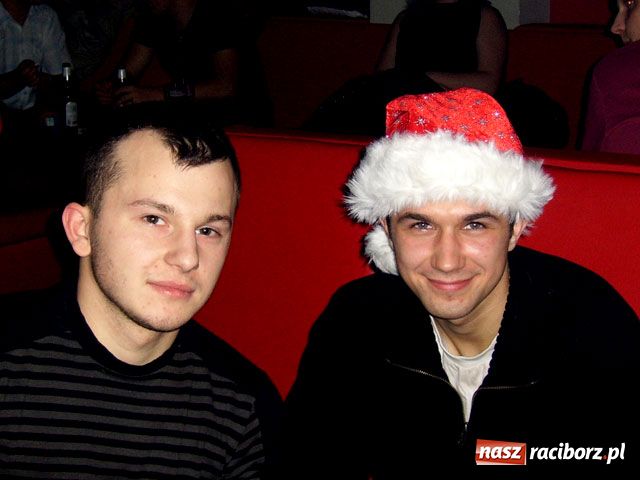 Zdjęcie w galerii na portalu naszraciborz.pl: Mikołajki w Vinylu wiadomości z regionu