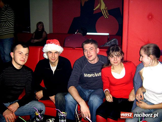 Zdjęcie w galerii na portalu naszraciborz.pl: Mikołajki w Vinylu wiadomości z regionu