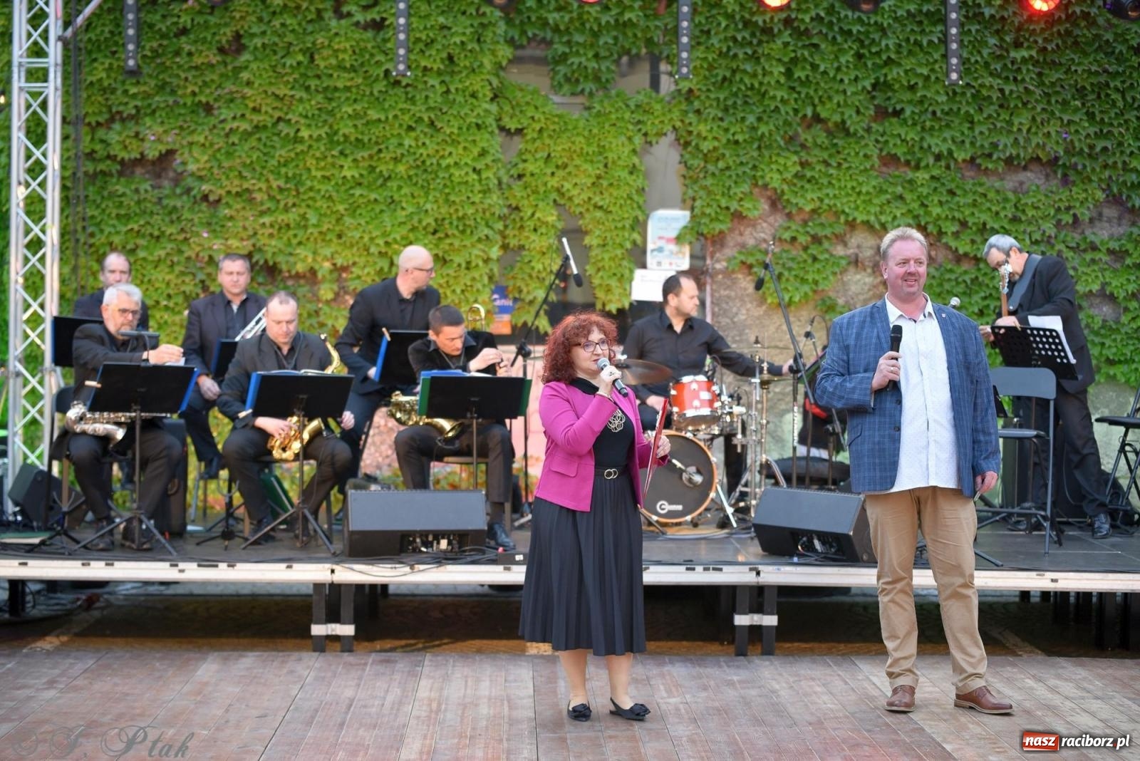 Zdjęcie w galerii na portalu naszraciborz.pl: Roztańczona Ofka, czyli dancing pod Tęczową [FOTO i WIDEO] wiadomości z regionu