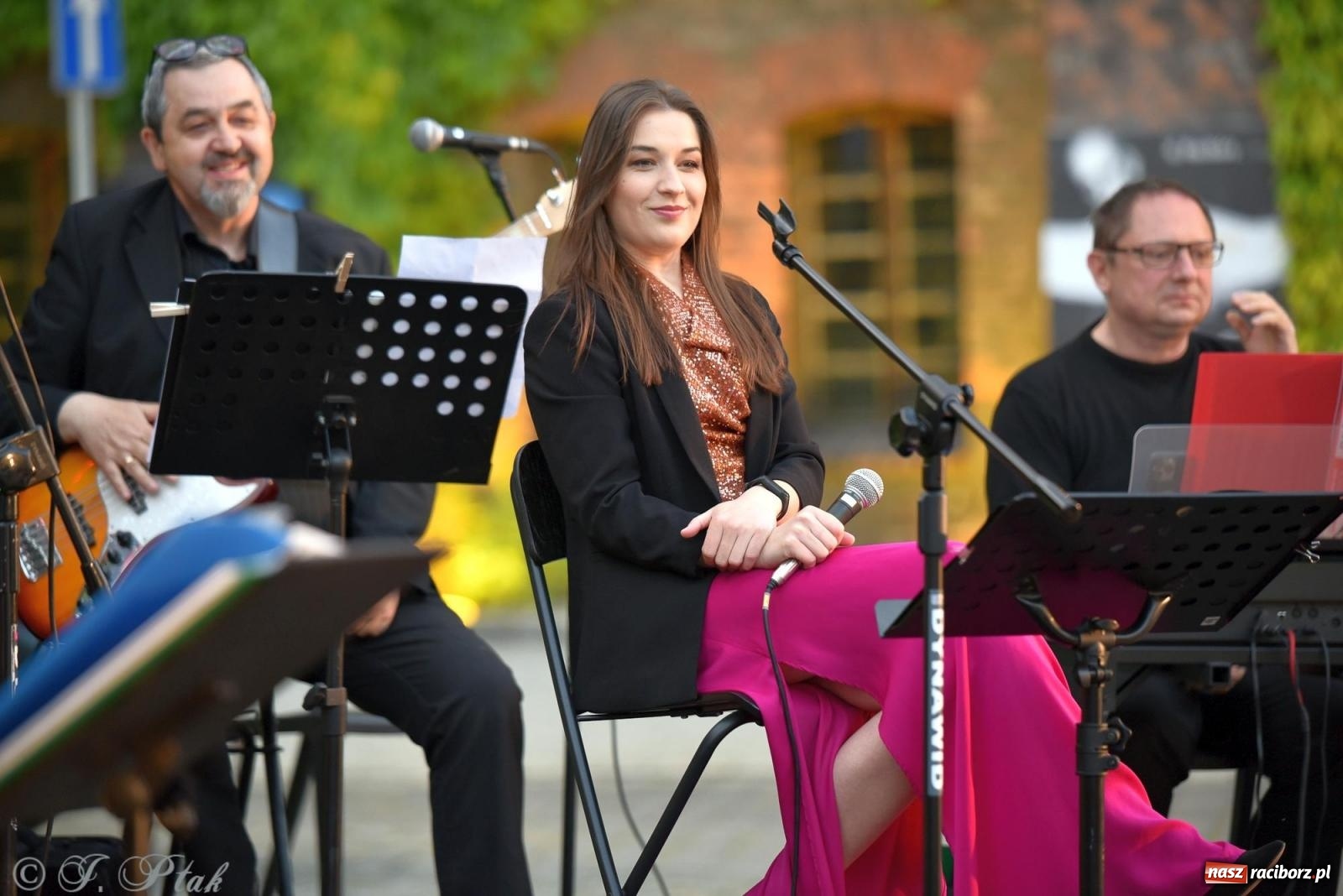 Zdjęcie w galerii na portalu naszraciborz.pl: Roztańczona Ofka, czyli dancing pod Tęczową [FOTO i WIDEO] wiadomości z regionu