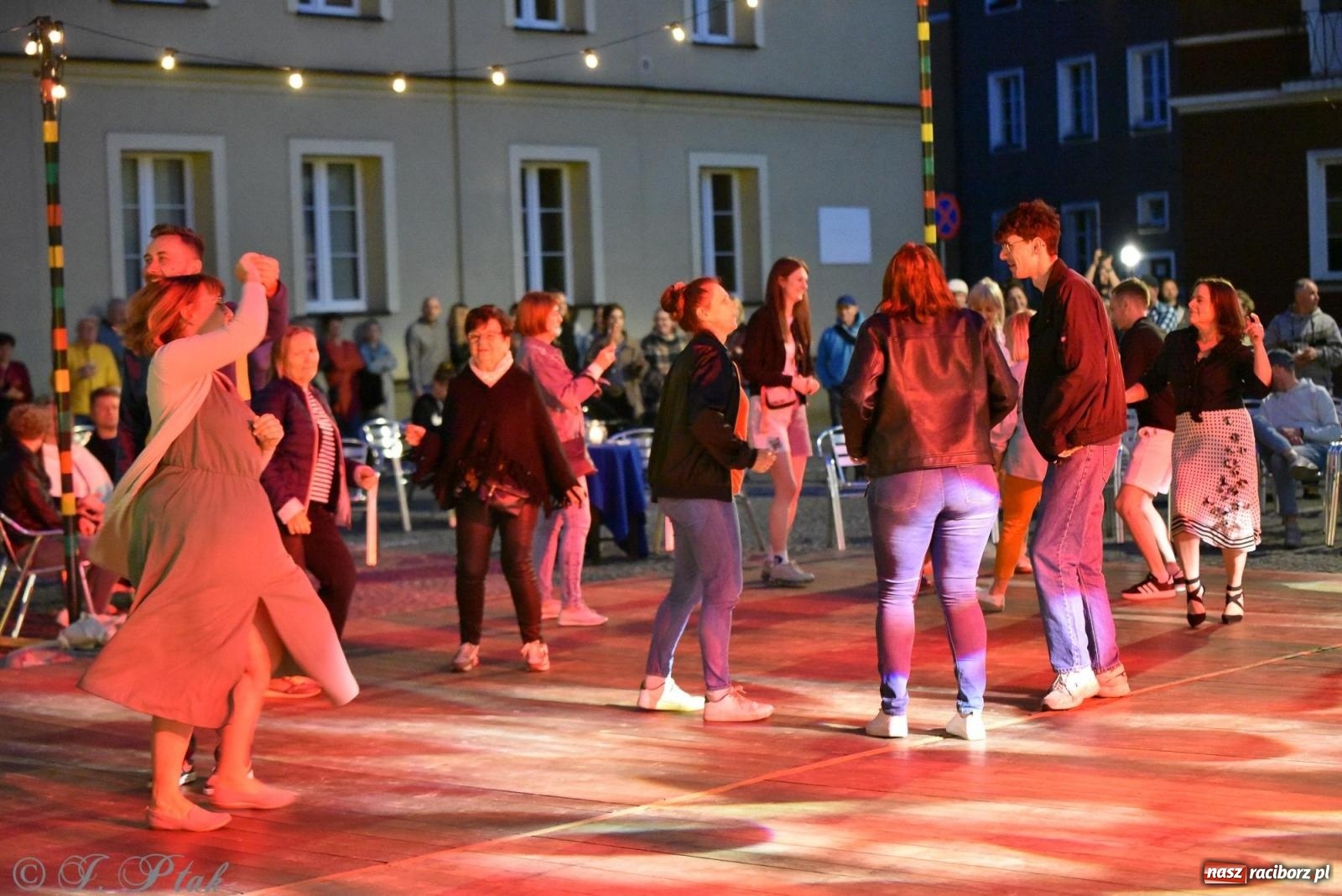Zdjęcie w galerii na portalu naszraciborz.pl: Roztańczona Ofka, czyli dancing pod Tęczową [FOTO i WIDEO] wiadomości z regionu