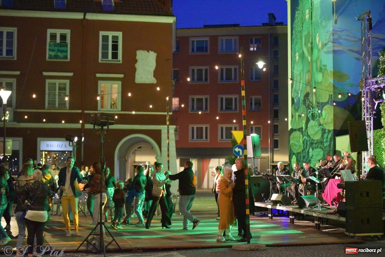 Zdjęcie w galerii na portalu naszraciborz.pl: Roztańczona Ofka, czyli dancing pod Tęczową [FOTO i WIDEO] wiadomości z regionu