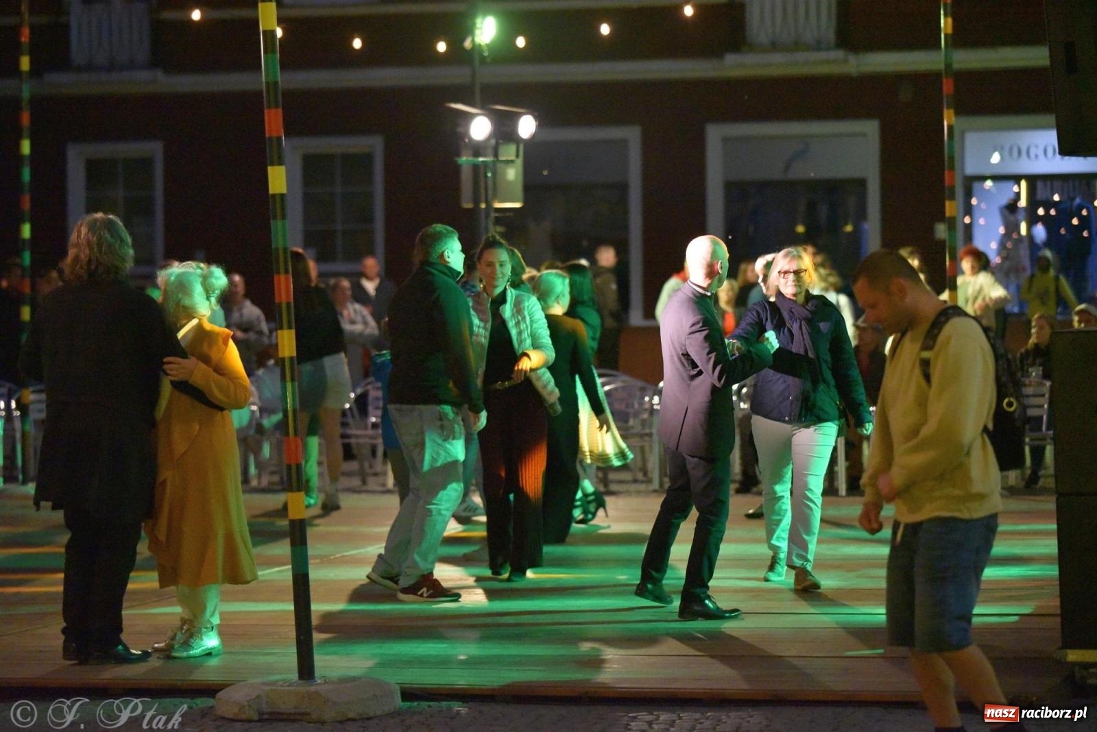 Zdjęcie w galerii na portalu naszraciborz.pl: Roztańczona Ofka, czyli dancing pod Tęczową [FOTO i WIDEO] wiadomości z regionu