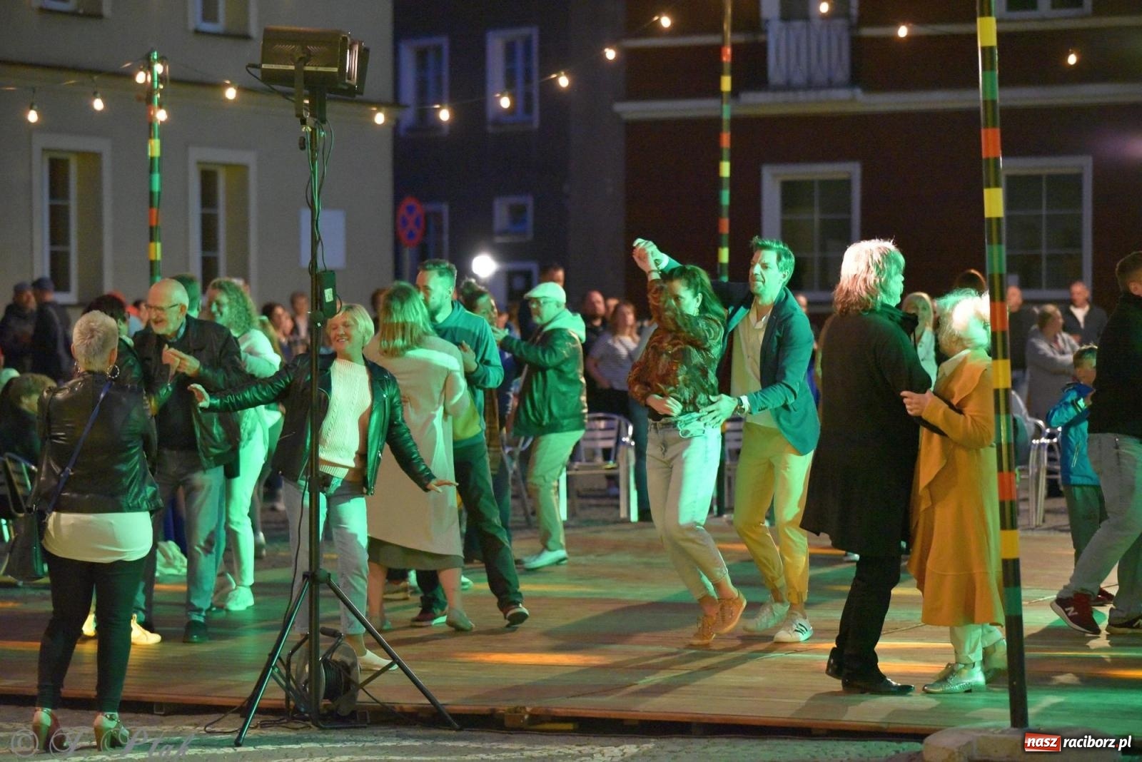 Zdjęcie w galerii na portalu naszraciborz.pl: Roztańczona Ofka, czyli dancing pod Tęczową [FOTO i WIDEO] wiadomości z regionu