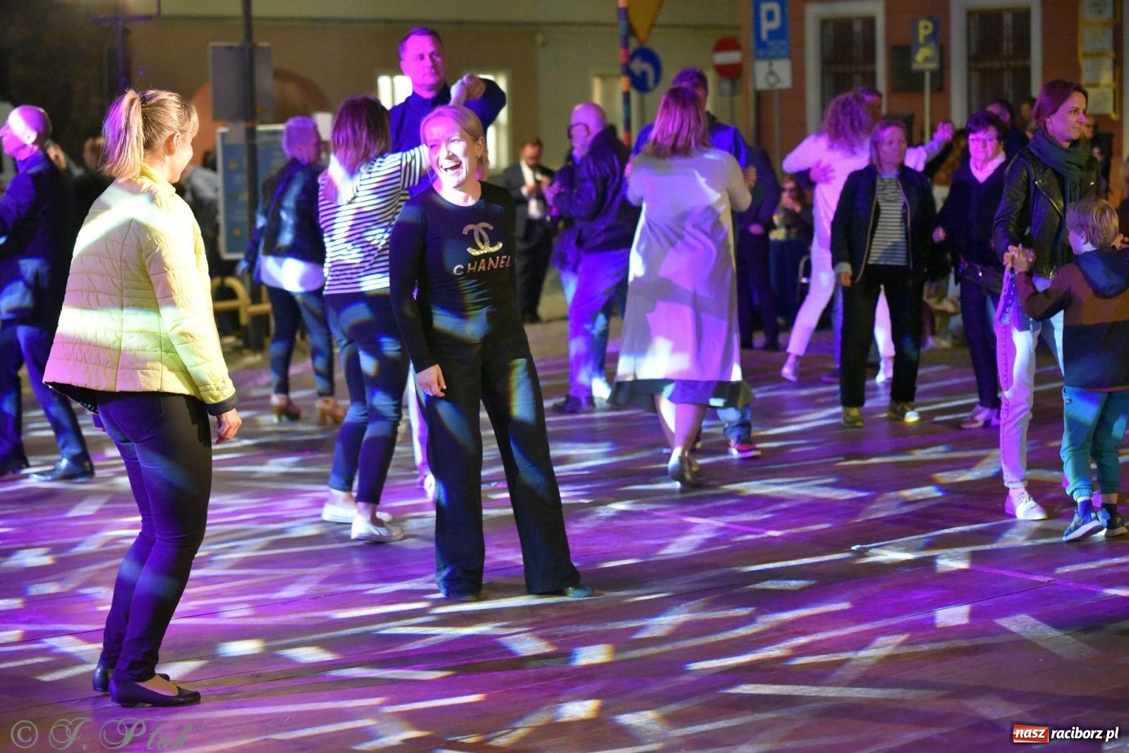 Zdjęcie w galerii na portalu naszraciborz.pl: Roztańczona Ofka, czyli dancing pod Tęczową [FOTO i WIDEO] wiadomości z regionu