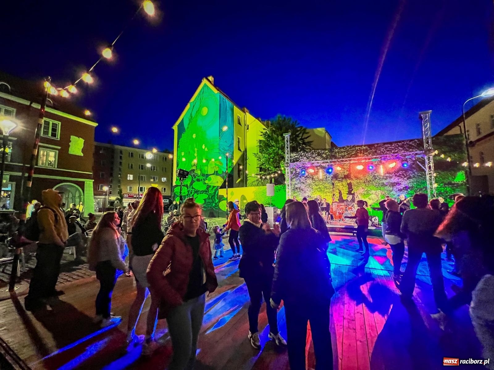 Zdjęcie w galerii na portalu naszraciborz.pl: Roztańczona Ofka, czyli dancing pod Tęczową [FOTO i WIDEO] wiadomości z regionu