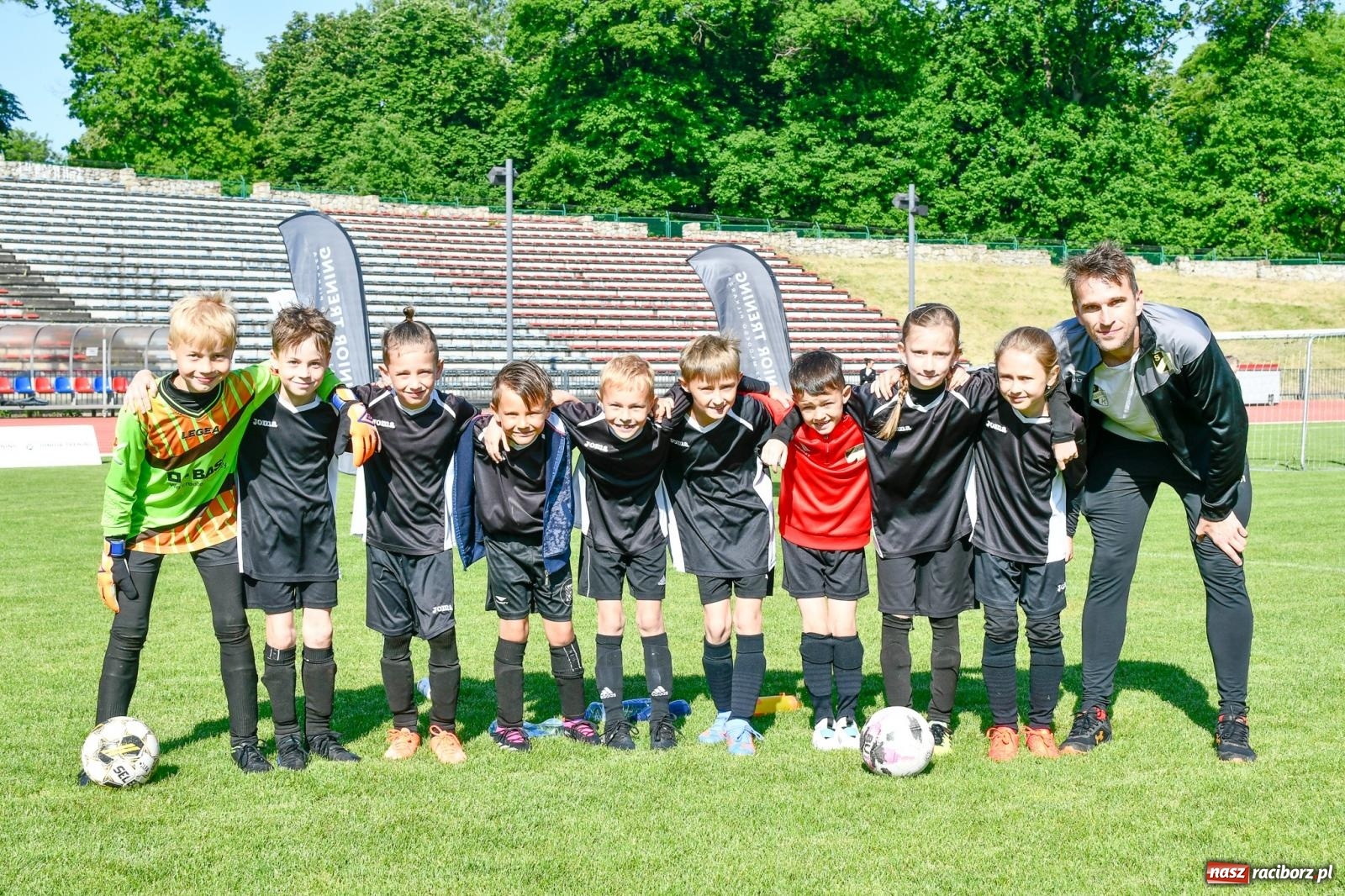 Zdjęcie w galerii na portalu naszraciborz.pl: Dwudniowe piłkarskie zmagania przy Zamkowej [FOTO i WIDEO] wiadomości z regionu