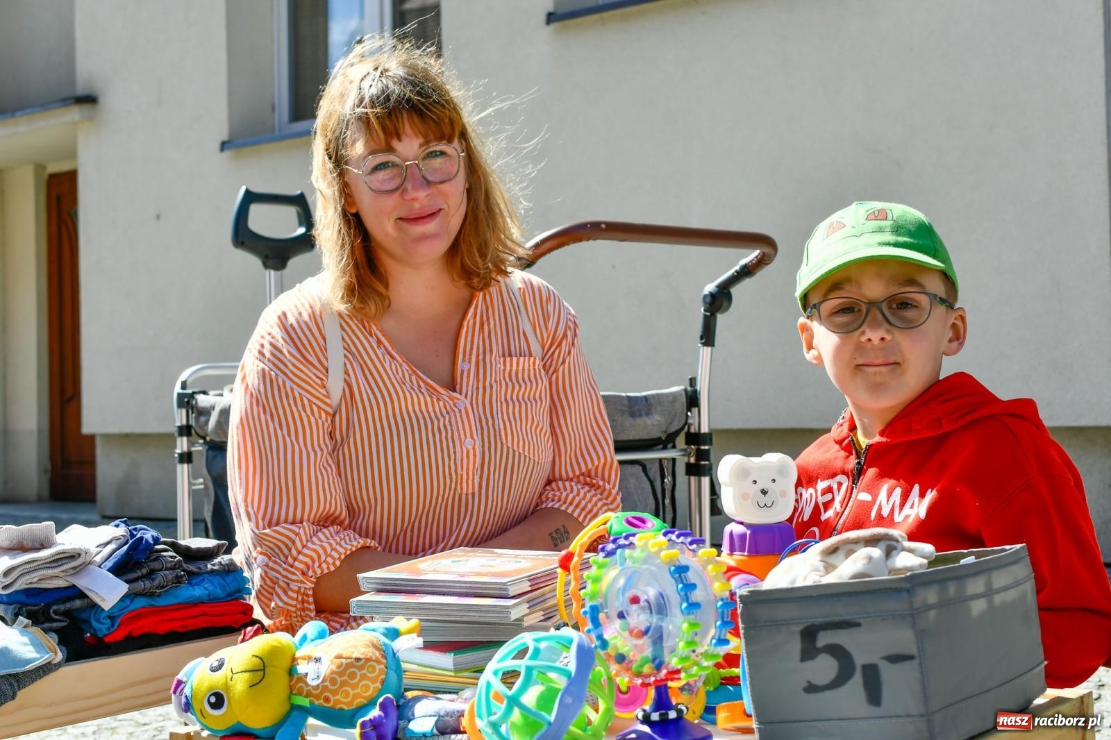 Zdjęcie w galerii na portalu naszraciborz.pl: Raciborski bazarek rzeczy używanych [FOTO i WIDEO] wiadomości z regionu
