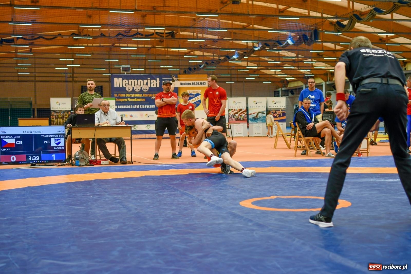 Zdjęcie w galerii na portalu naszraciborz.pl: Międzynarodowe święto zapaśnicze w ZSOMS [FOTO i WIDEO] wiadomości z regionu