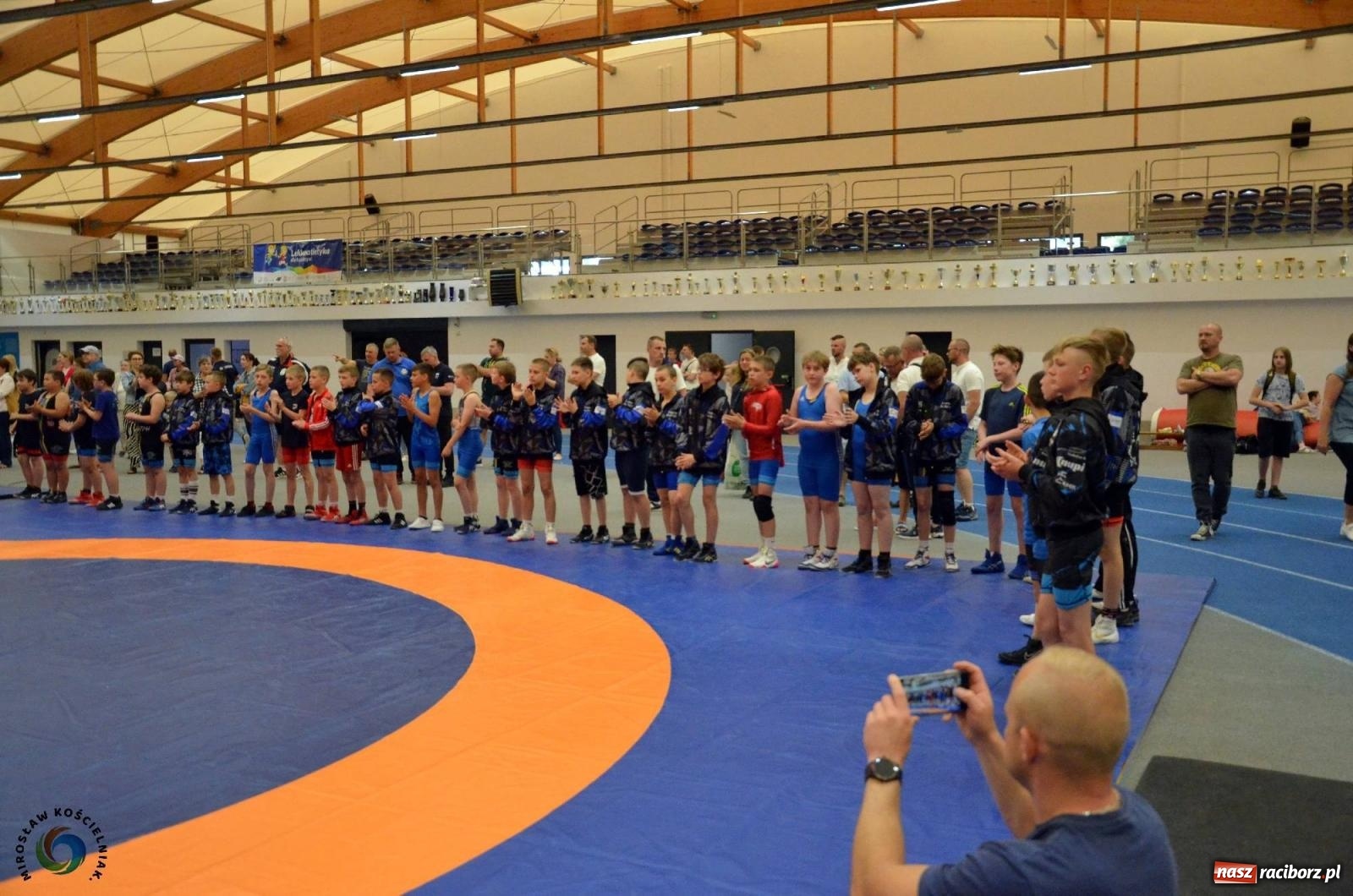 Zdjęcie w galerii na portalu naszraciborz.pl: Międzynarodowe święto zapaśnicze w ZSOMS [FOTO i WIDEO] wiadomości z regionu