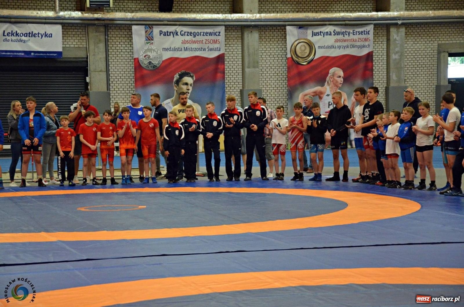 Zdjęcie w galerii na portalu naszraciborz.pl: Międzynarodowe święto zapaśnicze w ZSOMS [FOTO i WIDEO] wiadomości z regionu