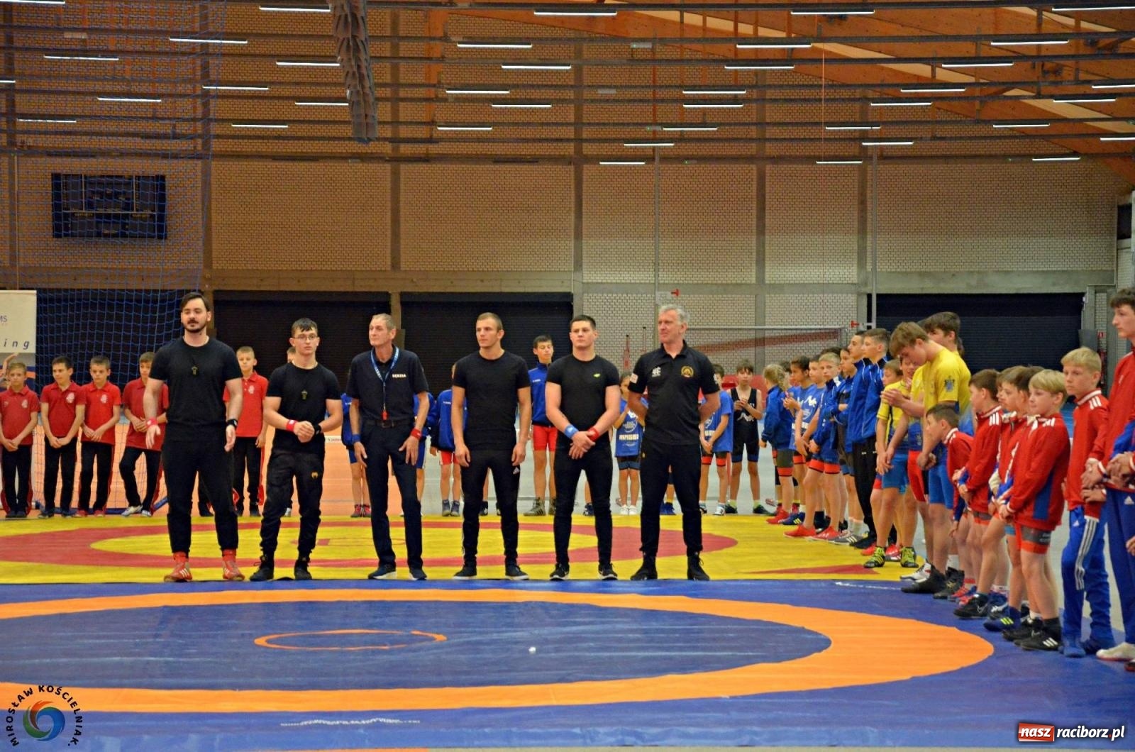 Zdjęcie w galerii na portalu naszraciborz.pl: Międzynarodowe święto zapaśnicze w ZSOMS [FOTO i WIDEO] wiadomości z regionu