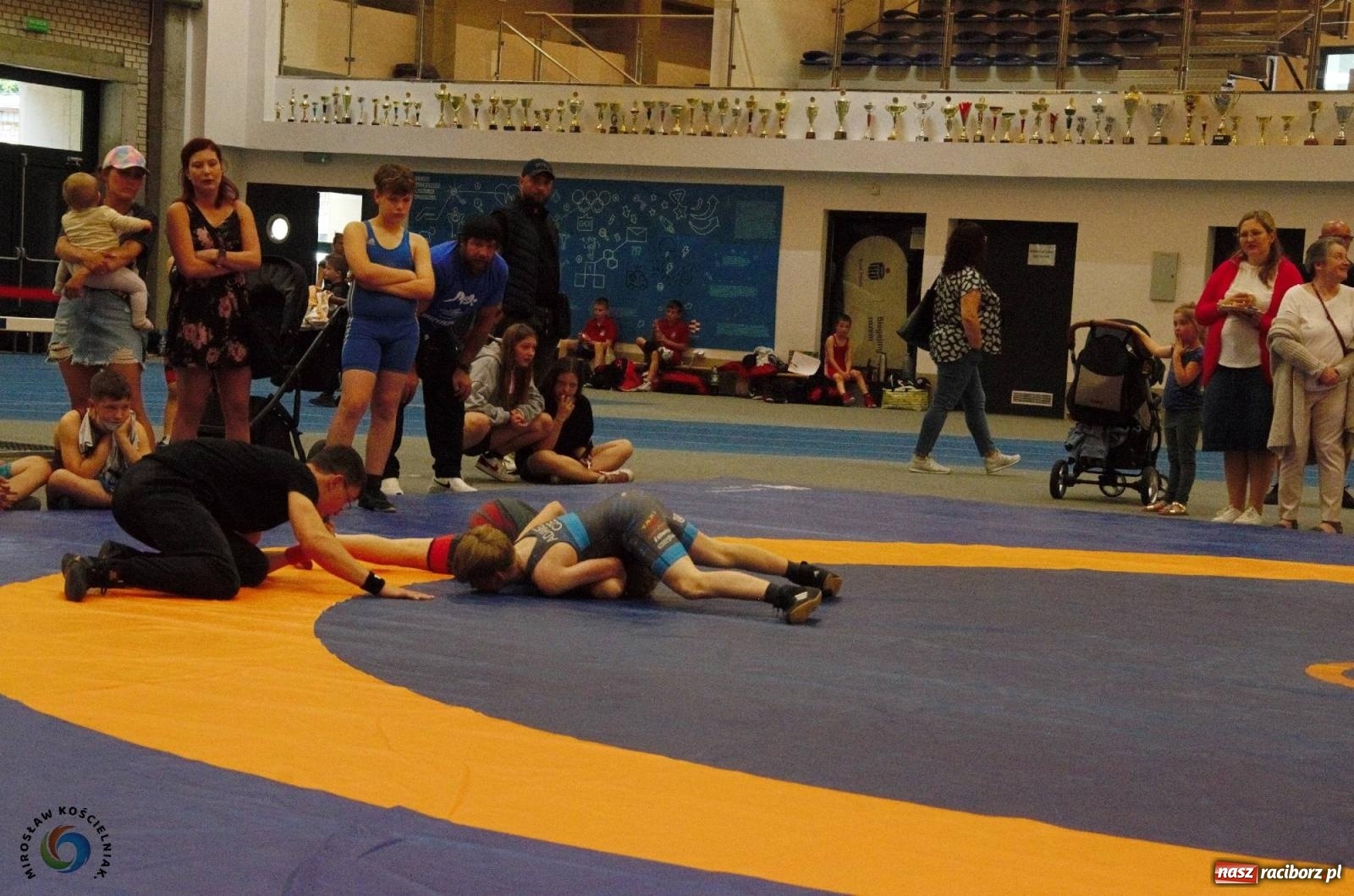 Zdjęcie w galerii na portalu naszraciborz.pl: Międzynarodowe święto zapaśnicze w ZSOMS [FOTO i WIDEO] wiadomości z regionu