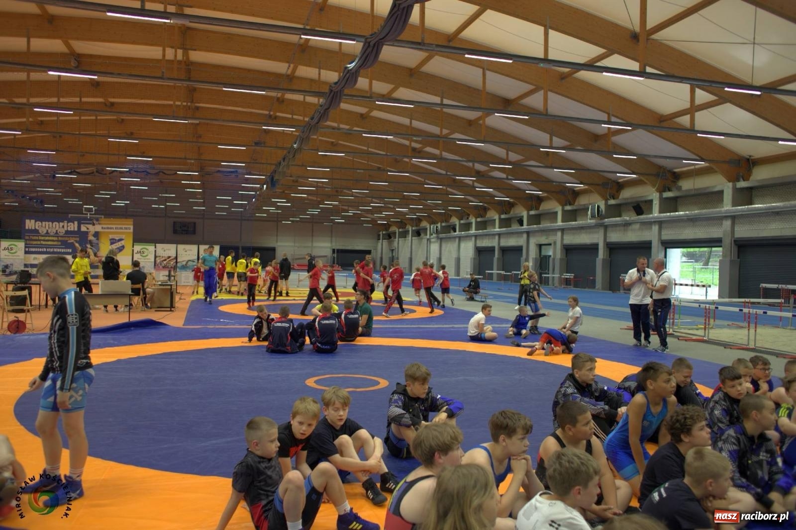 Zdjęcie w galerii na portalu naszraciborz.pl: Międzynarodowe święto zapaśnicze w ZSOMS [FOTO i WIDEO] wiadomości z regionu