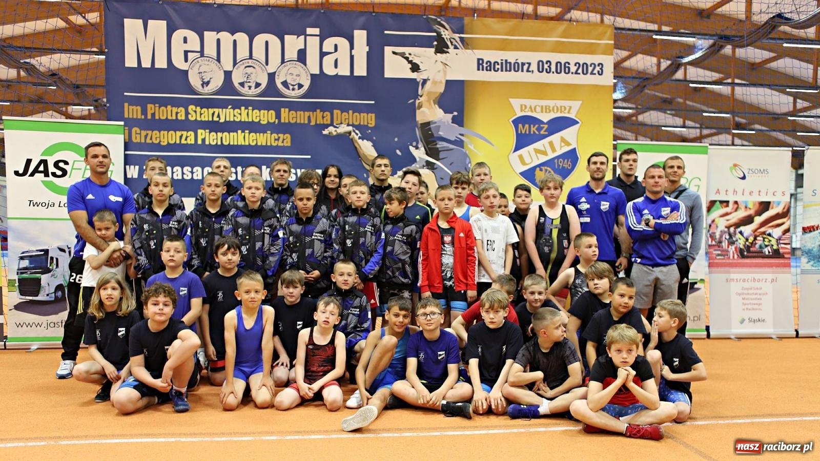 Zdjęcie w galerii na portalu naszraciborz.pl: Międzynarodowe święto zapaśnicze w ZSOMS [FOTO i WIDEO] wiadomości z regionu