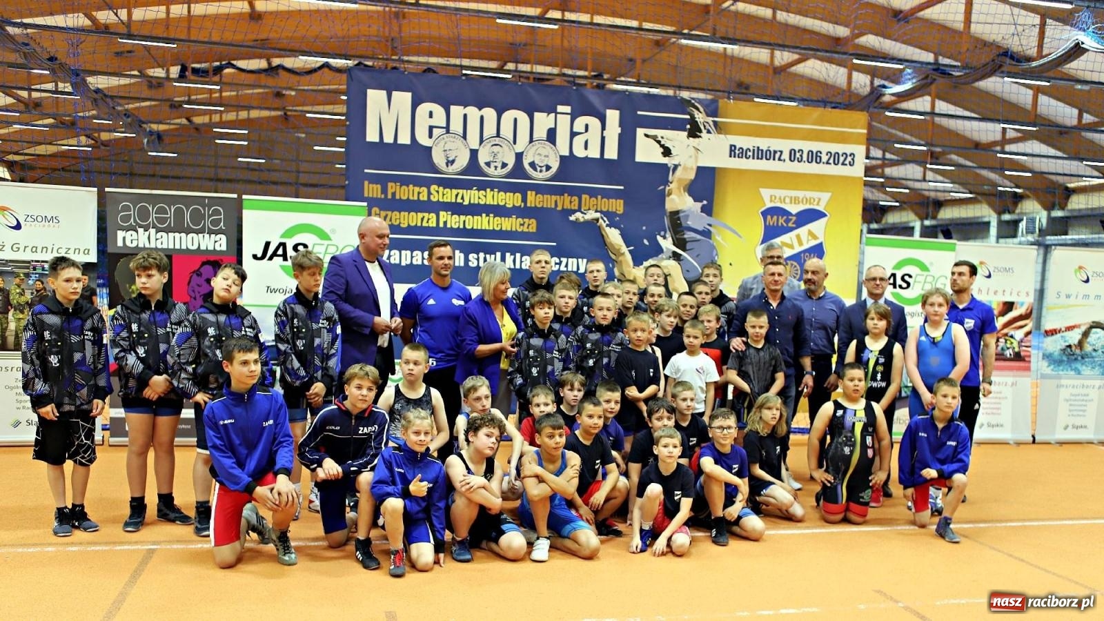 Zdjęcie w galerii na portalu naszraciborz.pl: Międzynarodowe święto zapaśnicze w ZSOMS [FOTO i WIDEO] wiadomości z regionu